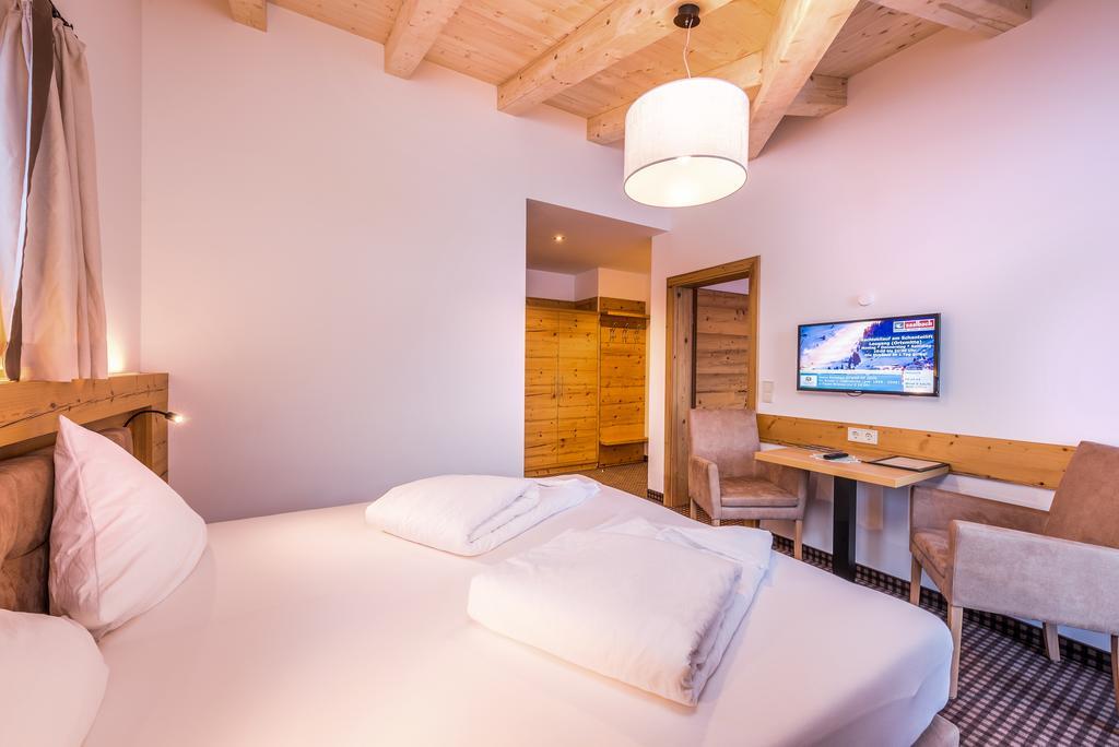 Pension Restaurant Dorfalm Leogang Εξωτερικό φωτογραφία